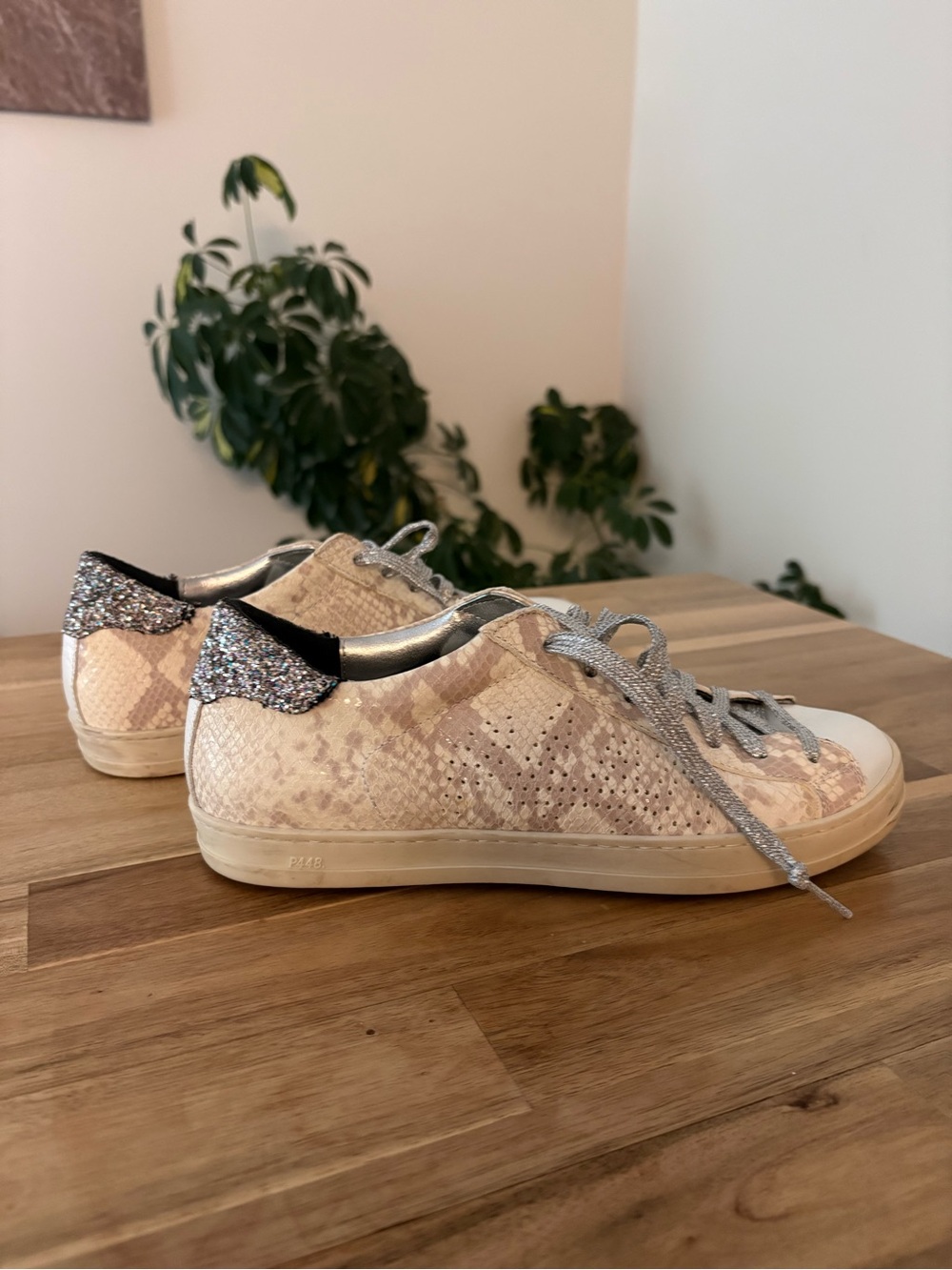 P448 Snakeskin Lace-Up Tan Beige Silver Sneakers Glitter Size 39